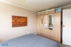 Bedroom- click for photo gallery